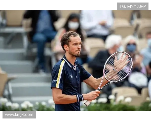 梅德韦杰夫因伤退赛 勒纳-钱迎来职业生涯首个巡回赛决赛