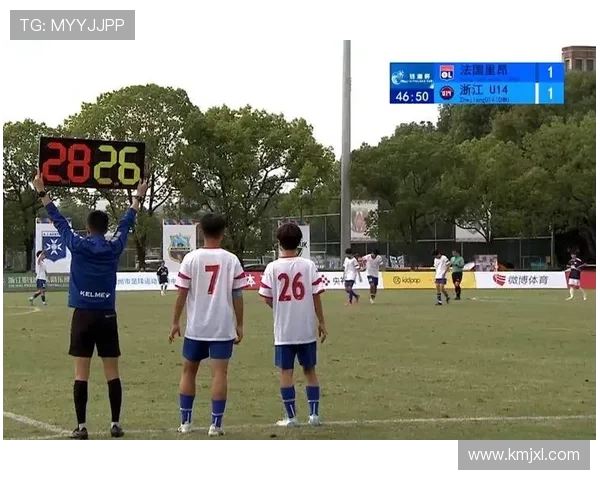家乡媒体热烈祝贺本土球员在国家队关键赛事中再度成功破门建功