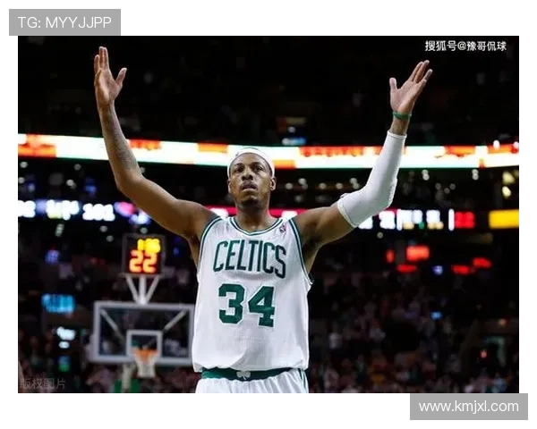 女主持自称处女引发热议皮尔斯调侃称其为老女人引发笑声 女主持自称处女引发热议皮尔斯调侃称其为老女人引发笑声